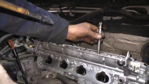 Установка ГБЦ. Пежо 807 2.0i 16v 143. 2008г. Часть 2.