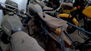 БОЛЬШОЙ ГАРАЖ СТАРЫХ МОТОЦИКЛОВ