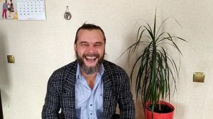Упражнение из курса "Йога смеха" Школы КУКА, Минск