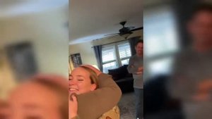 Дочь неожиданно вернулась из армии к родителям