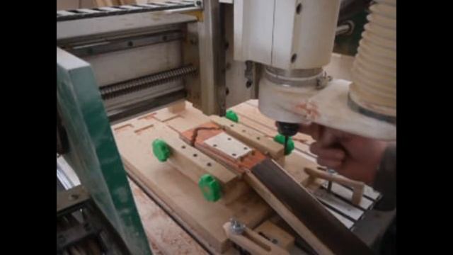 Изготовление грифа для акустической гитары на станке ЧПУ. смотреть онлайн