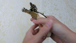 DENIX Replica Flintlock Pistol England 18th c. Brass finish