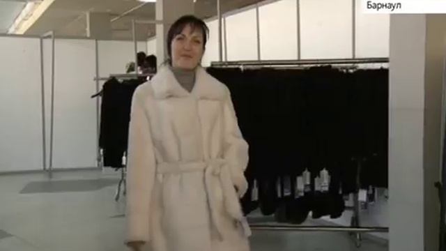 Норка, мутон, нутрия: во Дворце зрелищ и спорта представлено более тысячи моделей шуб смотреть онлайн