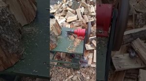 винтовой дровокол с бензиновым двигателем 7.5лс