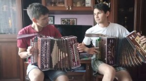 Барыня в две гармони