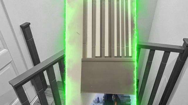 Лестница открытого типа из листа металла со ступенями из ЯСЕНЯ