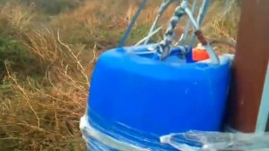 Ветряк из хлама качает воду . самоделка