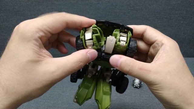 Обзор трансформера Bulkhead - Voyager class - Prime - First Edition. Музей Р-ТФ. смотреть онлайн