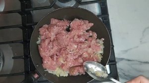 Зразы картофельные с мясом.