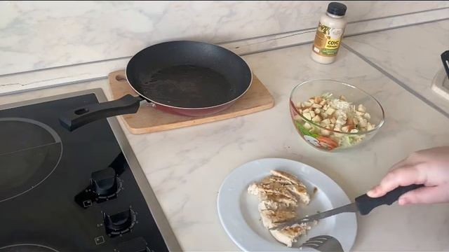 Рецепт салата «Цезарь» - вегетарианская версия. Очень вкусно! смотреть онлайн