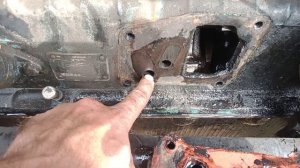 двигун д-240 найшли причину пропаданя тиску масла