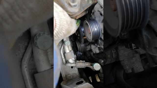 Люфт помпы Kia Rio смотреть онлайн