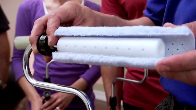 Валик для фарбування, який сам дозує фарбу смотреть онлайн