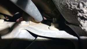 TOYOTA ПРИУС 20 - страшный шум подвески спереди