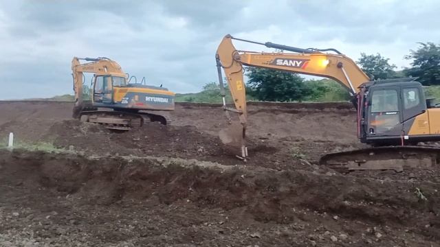 Hyundai 220 and SANY 215 COMPARISON #excavator #earthmovingequipment #hyundai #sany #antu #trending