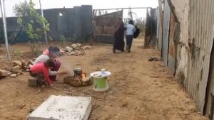 За чертой бедности. Трогательное видео..... ДО СЛЕЗ!