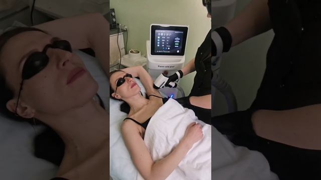 Лазерная эпиляция в студии E'Skin смотреть онлайн