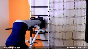 Шведская стенка с рукоходом. Шведская стенка для дома. Шведская стенка с сеткой для лазания.