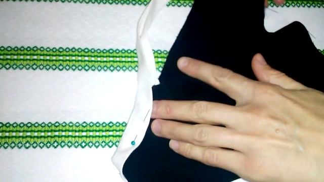 Обработка V-образной горловины косой бейкой. Processing V- shaped mouth смотреть онлайн