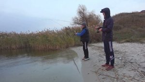 Какая снасть лучше?! ОТВОДНОЙ ПОВОДОК vs. КЛАССИЧЕСКИЙ ДЖИГ