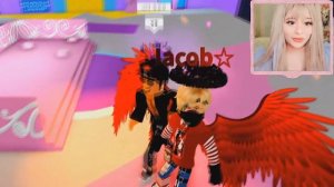 I Pretended To Be A Boy in Roblox Royale High...