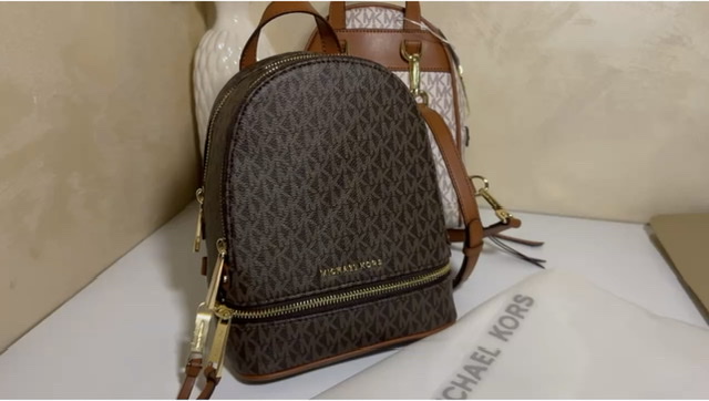 Рюкзак Michael Kors новинка смотреть онлайн