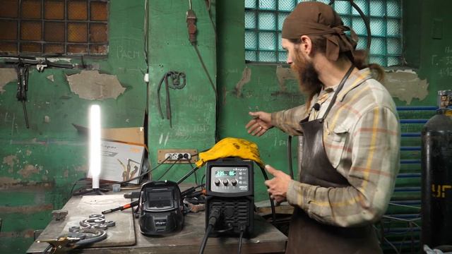 Сварочный аппарат от Сварог / REAL SMART MIG 200 BLACK / Обзор сварочного аппарата смотреть онлайн