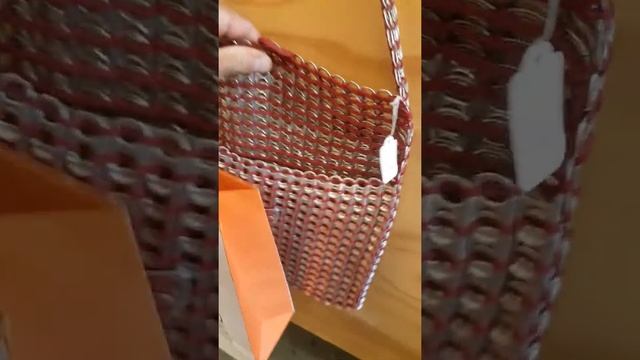 Сумка из крышек смотреть онлайн