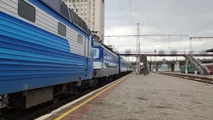 Электровоз ЧС7-129 +ЧС2-579 с поездом ✓796 Днипро-Харьков
