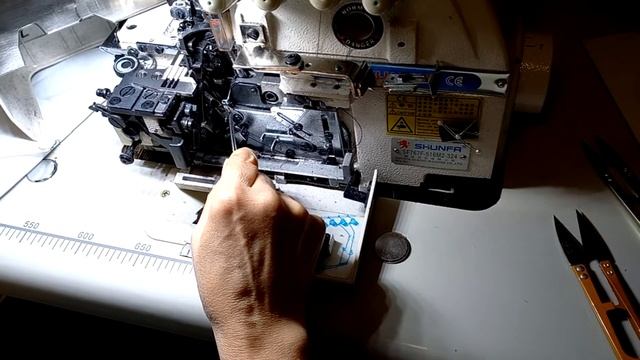 КАК ЗАПРАВИТЬ ОВЕРЛОК Refuel Overlock Six Threads промышленный ,бытовой    шестиниточный