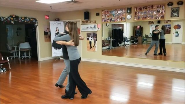 Tango Lady's Flick Embellishment смотреть онлайн