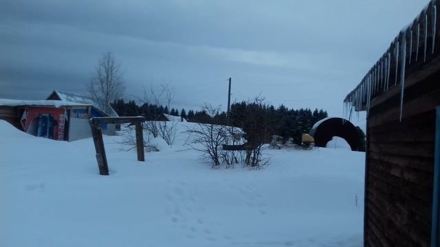 Бахта. Весна март. Езда на снегоходе через ограду, с кувырком. смотреть онлайн