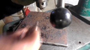 Так легко я никогда не сверлил отверстия - частотник на сверлильный станок .