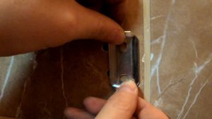 Держатель туалетной бумаги.