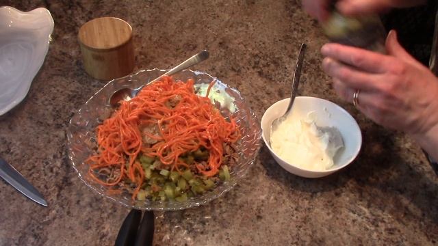 ГОТОВИМСЯ К ПРАЗДНИКАМ ..ВКУСНЕЙШИЙ ПЕЧЕНОЧНЫЙ САЛАТ ВСЕГО ИЗ 4-х ИНГРЕДИЕНТОВ.