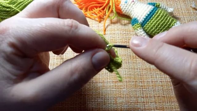 Мастер-класс Вяжем куклу Бонус серия. Делаем юбочку