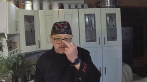 Шикарный суп из замороженных лисичек, лука порея и сливок. Блюдо вегетарианское и очень вкусное