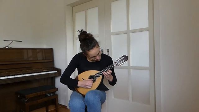 Raffaele Calace Piccola Gavotta смотреть онлайн