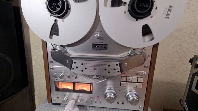 Катушечный магнитофон Akai 635 D