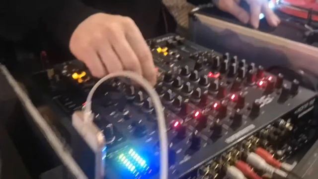 Канал ЯЛегенда представляет легендарного ди джея Из Саратова Альберт Баранов