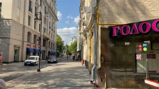 FPV Moscow walk / Bolshaya Bronnaya — Malaya Bronnaya — Patriarch Pond смотреть онлайн