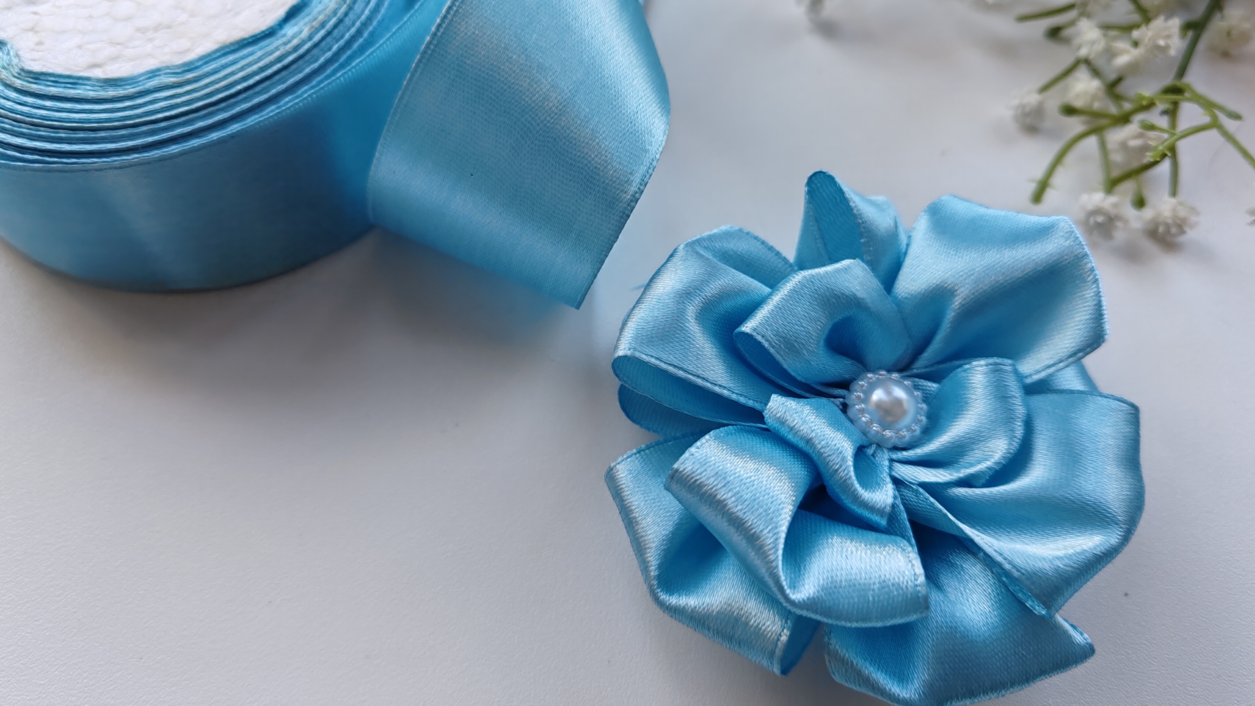 Показываю простой способ сделать бантик из ленты своими руками для дочки на первое сентября смотреть онлайн