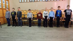 Есть у Тома дружный хор поют мальчики