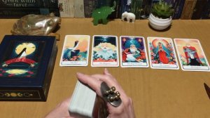 ОБЗОР TAROT OF THE DIVINE \ ТАРО СКАЗОЧНЫХ АРХЕТИПОВ АВТОРА ЙОШИ ЙОШИТАНИ #МОИ_КОЛОДЫ_ТАРО.