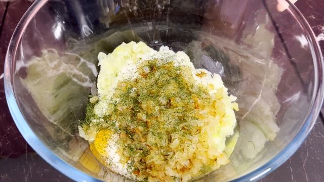 Капуста и 2 яйца! Вкусный ужин из простых продуктов! Вот что нужно готовить из капусты! смотреть онлайн