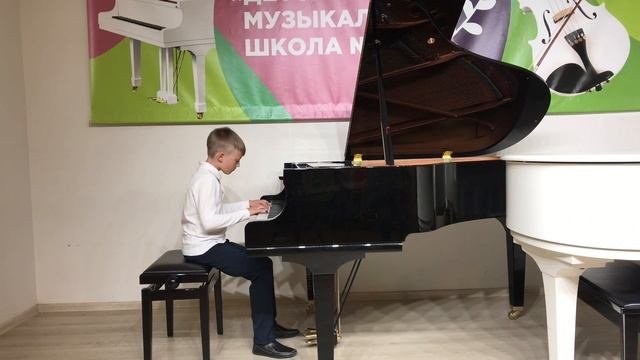 Иван Богачев  И.С.Бах Менуэт до минор «Из нотной тетради Анны Магдалены Бах»