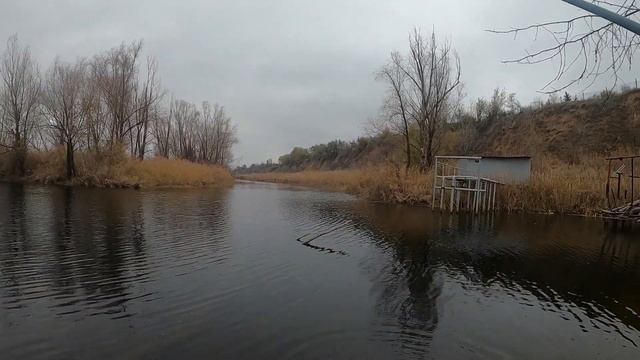 МАХОВАЯ УДОЧКА, ОПАРЫШ И ПОЛ ВЕДРА КРАСНОПЕРКИ. ПОПЛАВОЧКА ПОЗДНЕЙ ОСЕНЬЮ смотреть онлайн