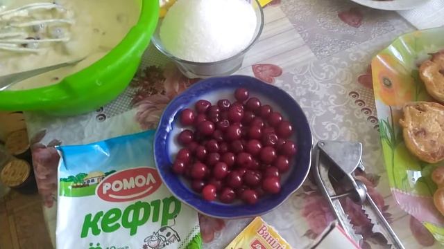 ОЛАДЬИ С ВИШНЯМИ