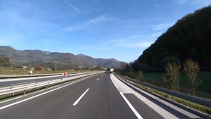 Словения. Объездная Любляны. Деревни в Альпах Словении. Горные районы Словении. Дороги Словении