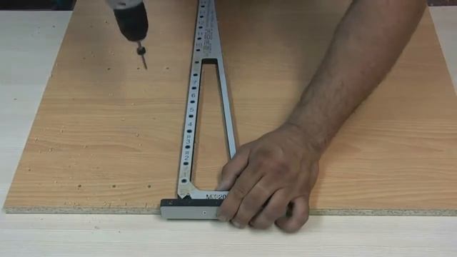 ЧЕРОН - МК 20 - Мебельный кондуктор для полкодержателей и стяжек минификс смотреть онлайн